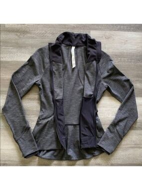 Lululemon Define Jacket Womens 6 Gray Black Peplum Thumb Holes Yoga Sporty Slim